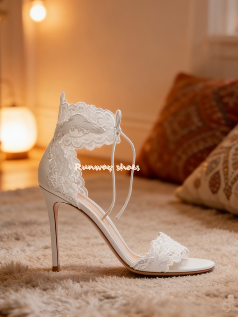 Luxury Lifestyle Shoes - 레이스 원단 레이스 싱글 버클 스트랩