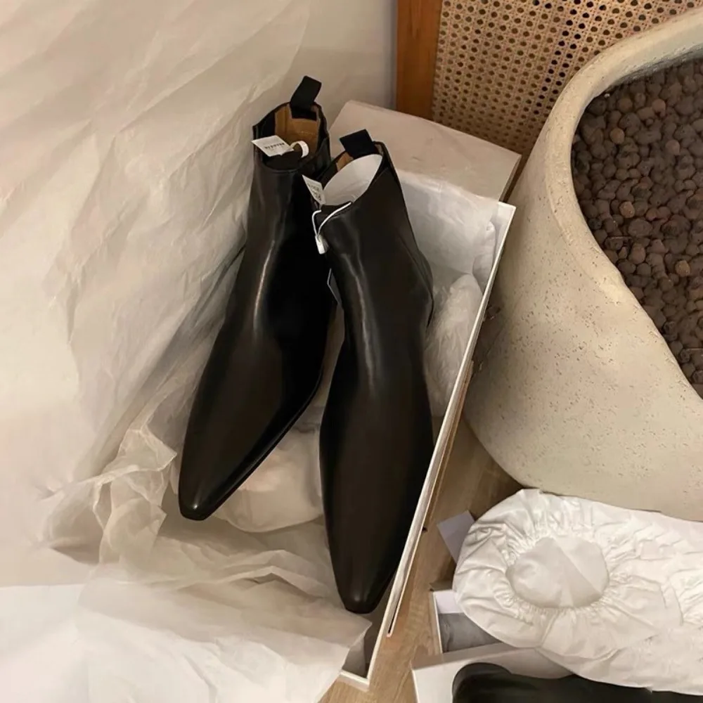 럭셔리 여성용 짧은 부츠 가을/겨울 정품 가죽 뾰족한  - Luxury Lifestyle Products 리뷰 및 가격