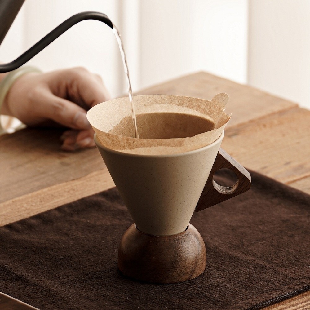 거친 질감의 세라믹 삼각형 콘 컵 레트로 스타일 나무  - Handmade Ceramic Mug 리뷰 및 가격
