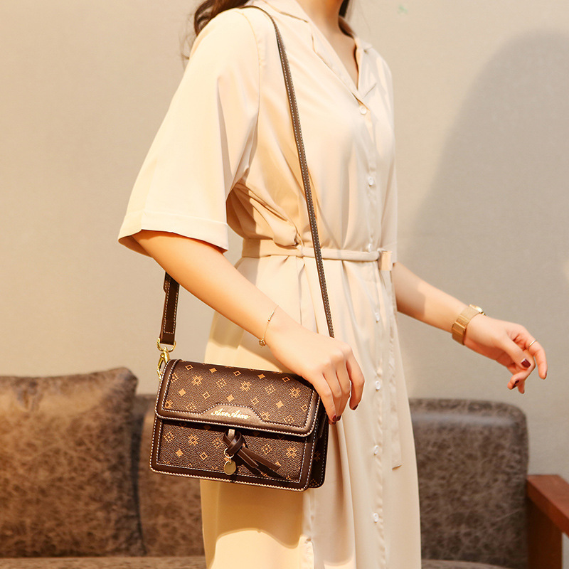 여성용 고급 핸즈프리 디자이너 기저귀 가방, 대용량 토 - Luxury Lifestyle Handbags 리뷰 및 가격